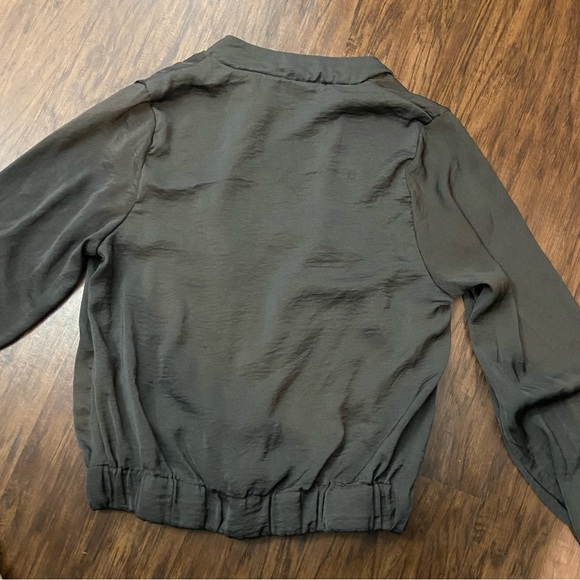 H&M bomber jacket - Picture 5 of 5